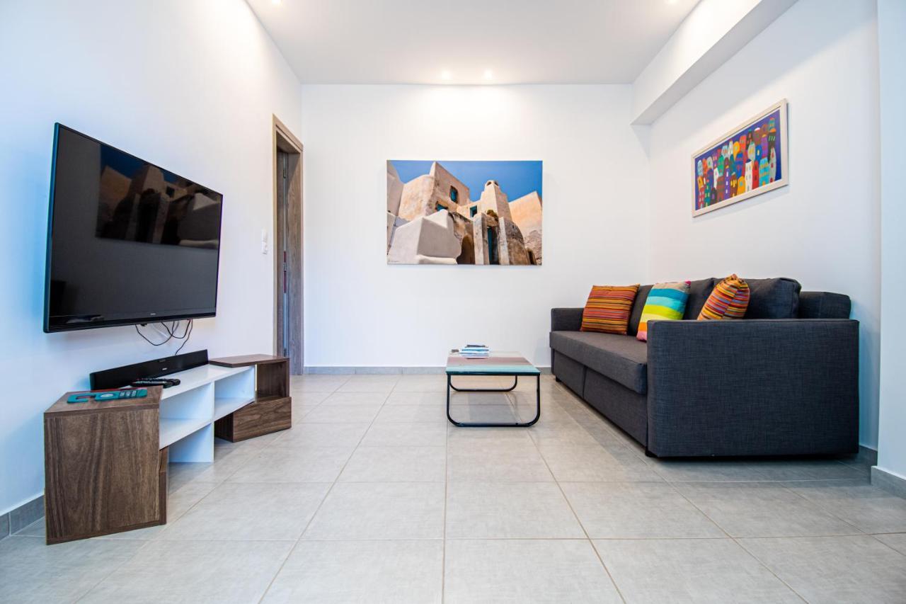 Adelphi Apartments Períssa Eksteriør bilde