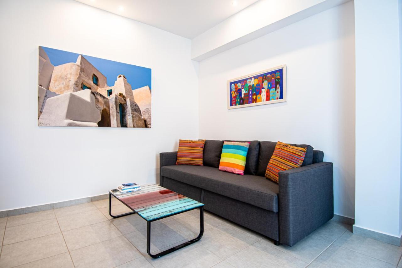 Adelphi Apartments Períssa Eksteriør bilde