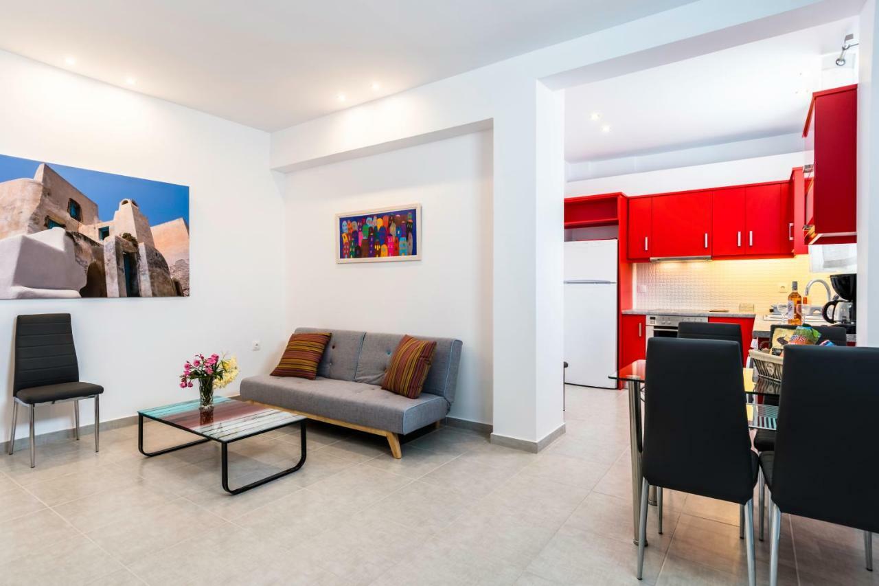 Adelphi Apartments Períssa Eksteriør bilde