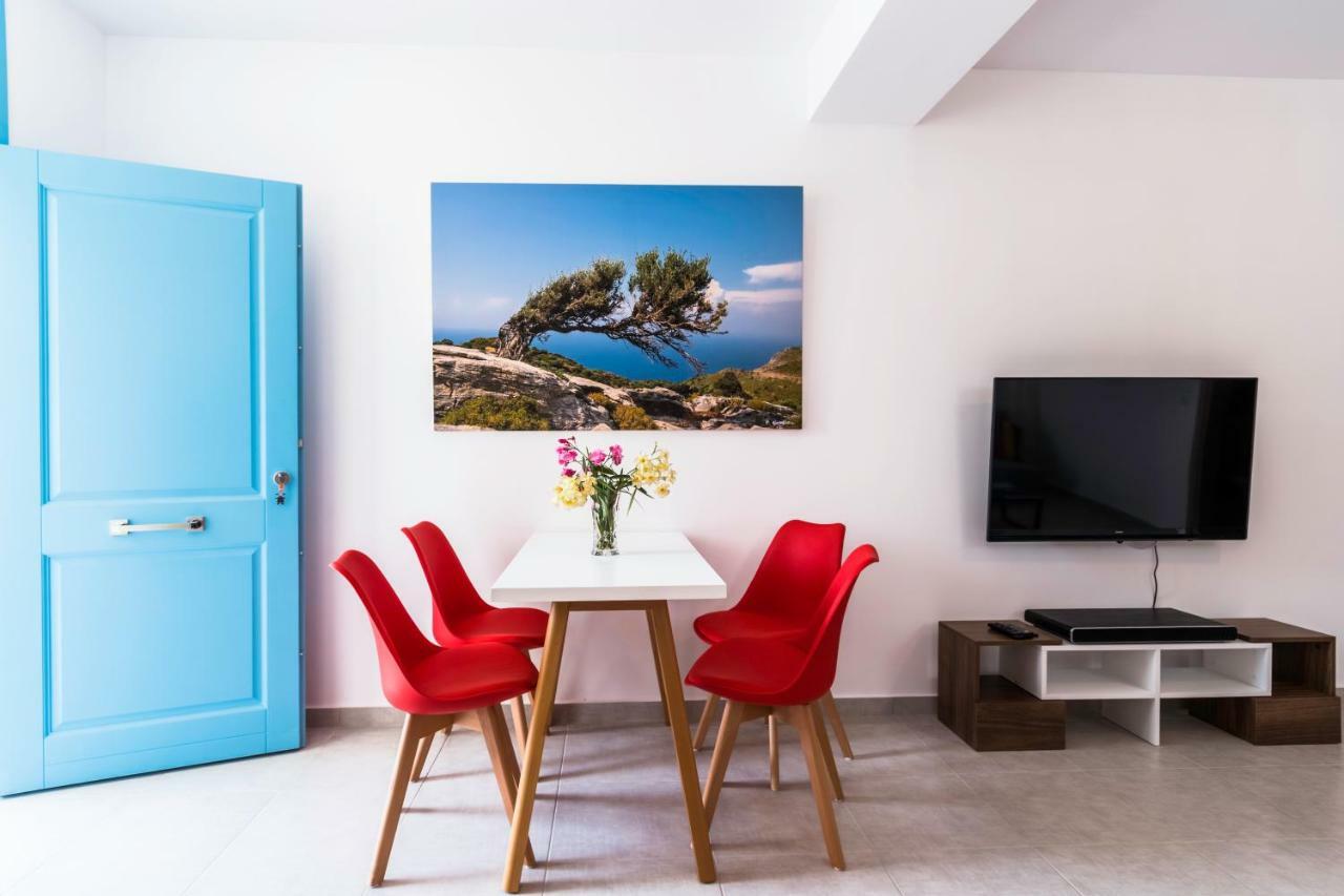 Adelphi Apartments Períssa Eksteriør bilde