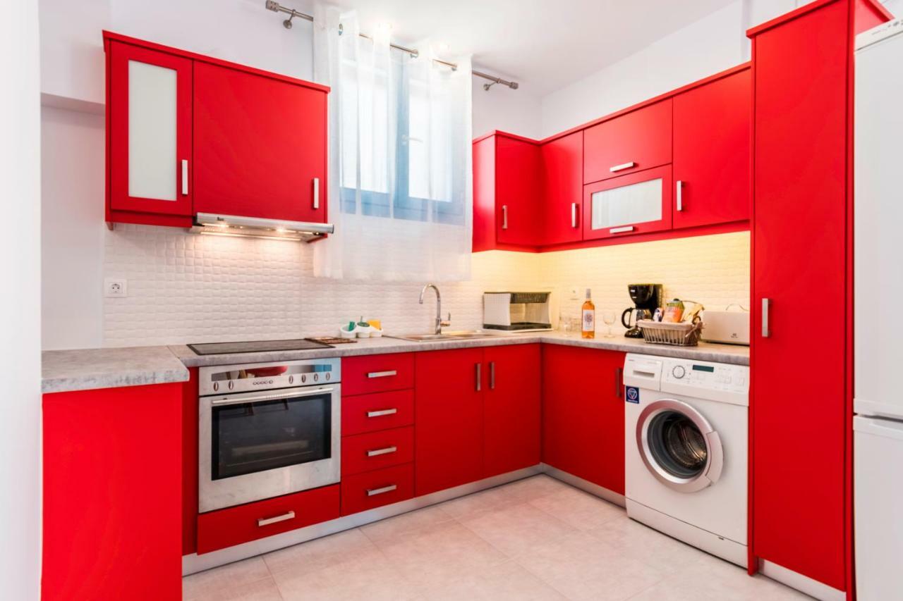 Adelphi Apartments Períssa Eksteriør bilde