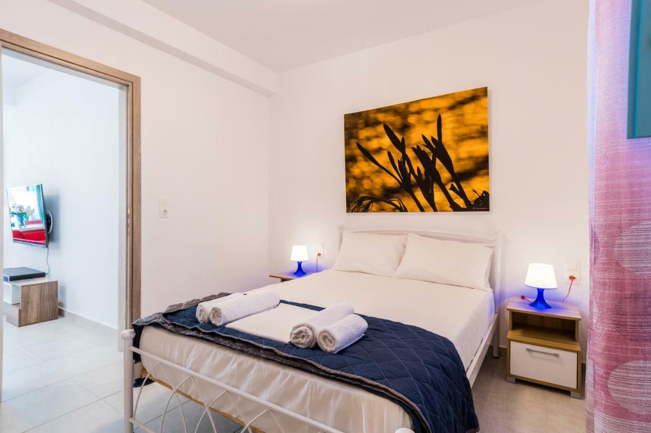 Adelphi Apartments Períssa Eksteriør bilde